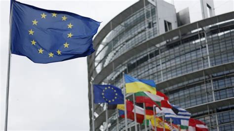 EU lawmakers green-light visa free travel for Kosovo